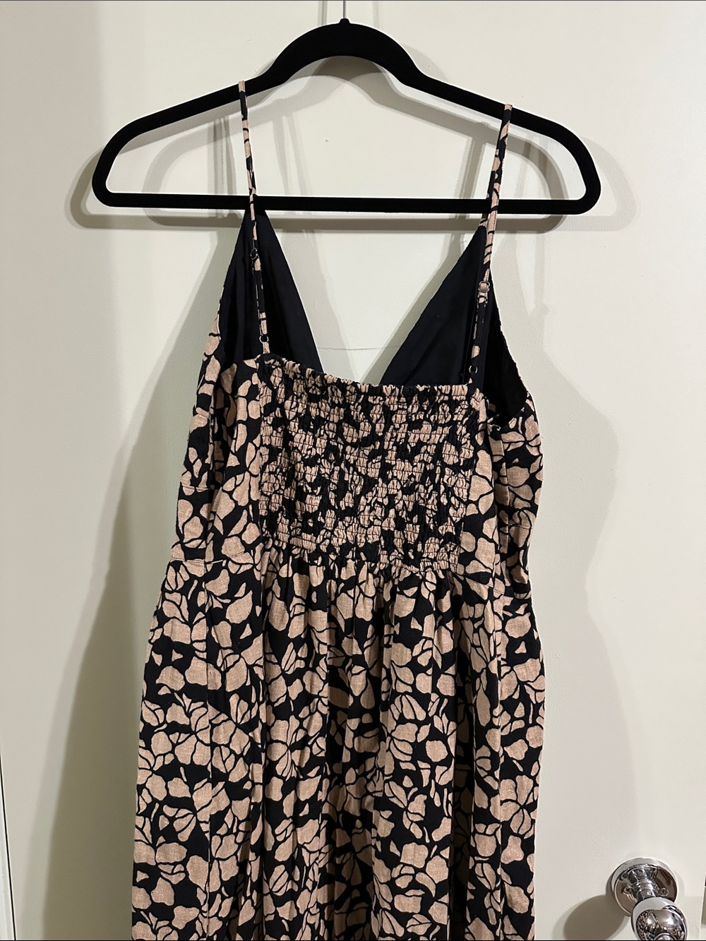 Abercrombie & Fitch Black and Blush Floral Maxi Dress - Picture 7 of 8